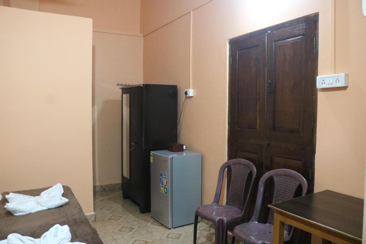 Fatima'S Place Vagator Bagian luar foto